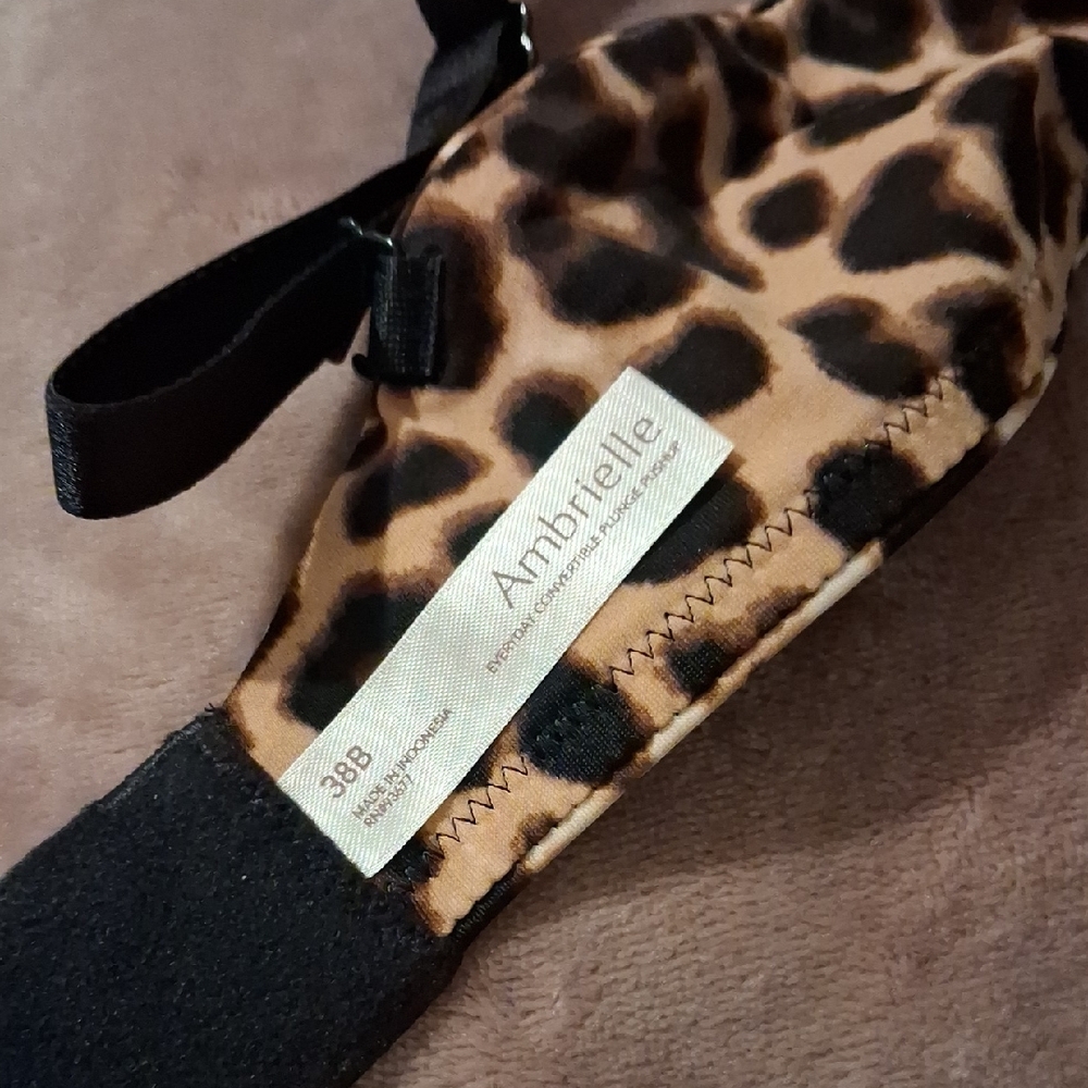 Ambrielle Leopard Print Bra with Black Straps - Picture 3 of 6